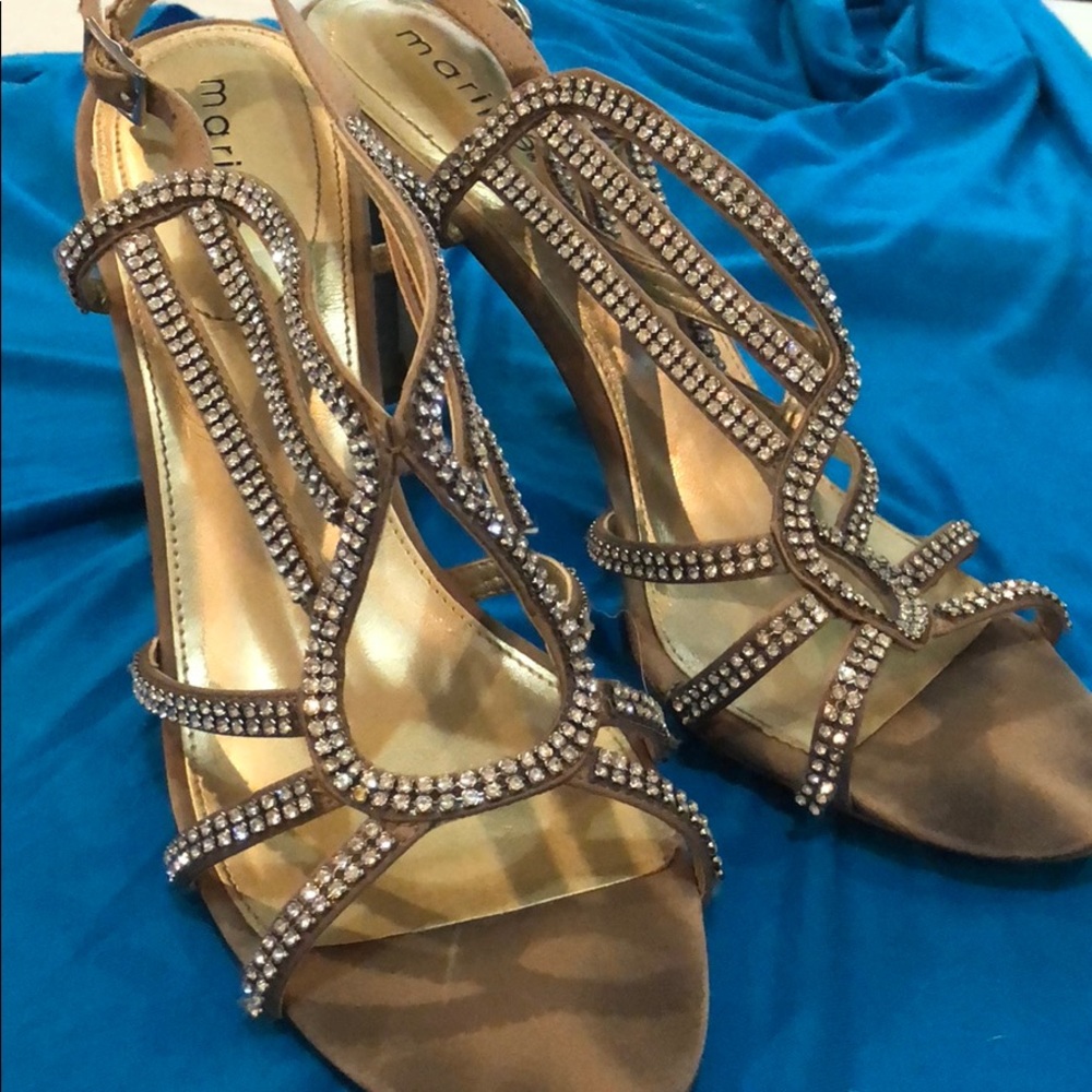 Maripe stoned heels